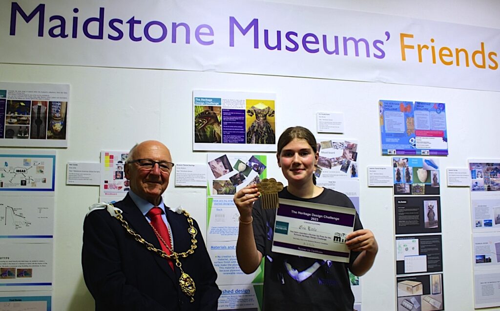 MMF Heritage Design Awards 2023 Runner Up - Evie Little with the Mayor of Maidstone and her hair comb